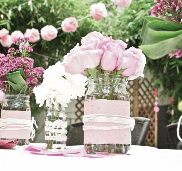 How To Maintain Budget On Wedding Flowers?