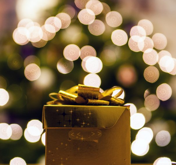 Try Distinctive Handcraft Gifts For This Diwali